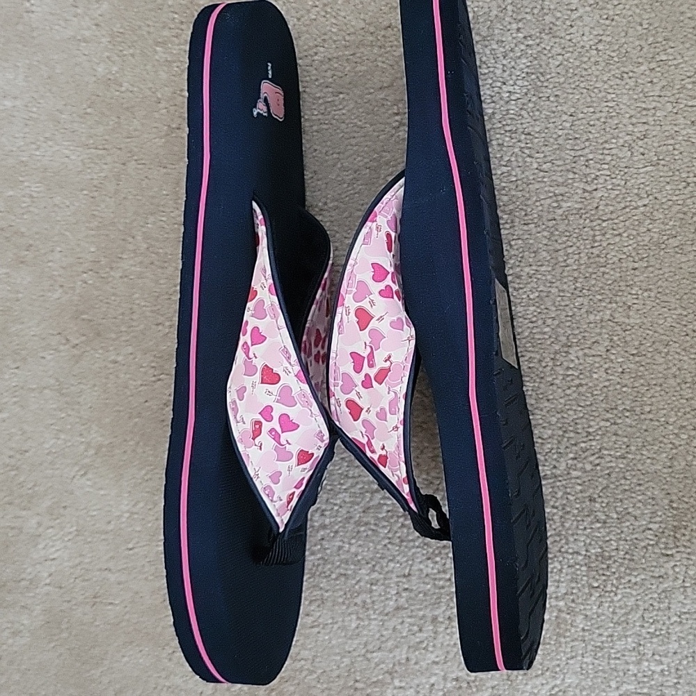 Vineyard Vines Navy and Pink Flip Flops Beand New No Tags - Picture 5 of 5